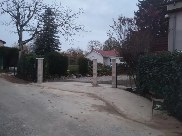 Réalisation d'une entrée de portail à St Clair de la Tour , Bourgoin-Jallieu, KS Maçonnerie