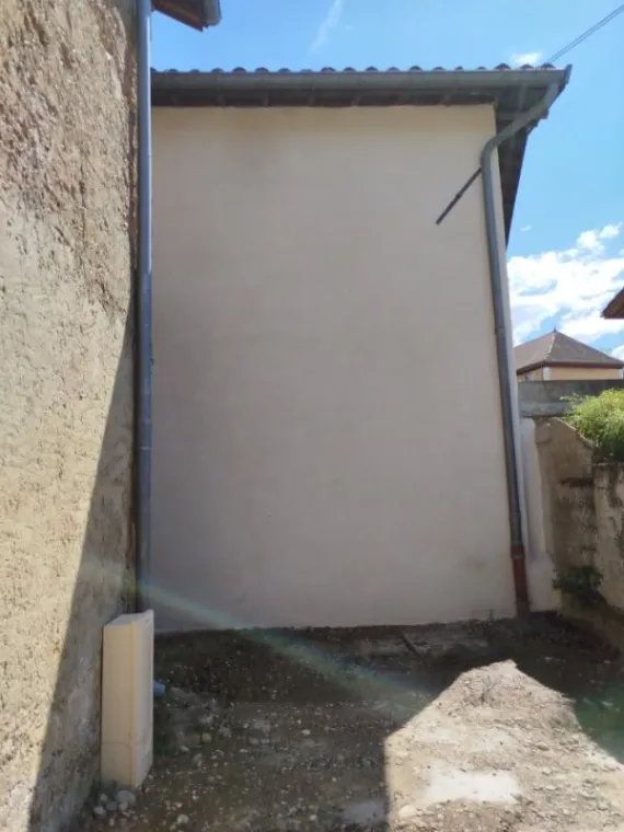 Rénovation d'un enduit sur pisé à la chaux à Saint Jean de Soudain, Bourgoin-Jallieu, KS Maçonnerie