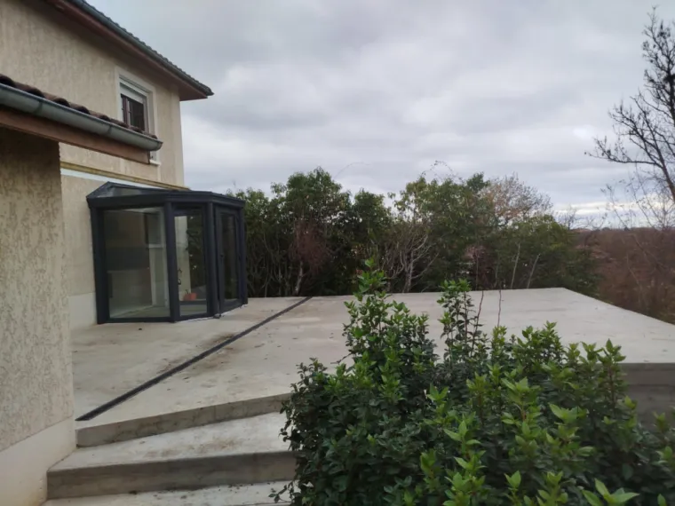 Création d'une terrasse à l'Isle d'Abeau, Bourgoin-Jallieu, KS Maçonnerie