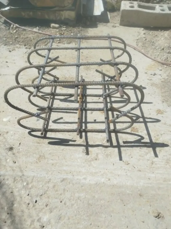 Façonnage maison d'une cage d'armature , Bourgoin-Jallieu, KS Maçonnerie