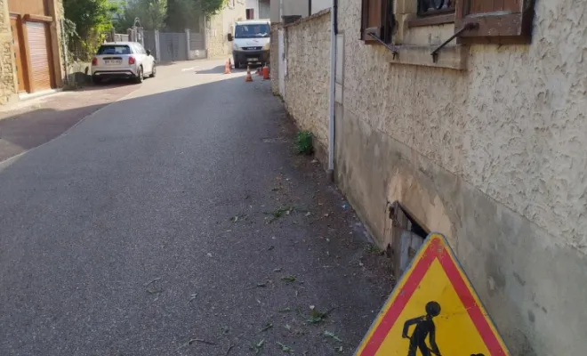 ouverture dans un mur en pierre à Domarin, Bourgoin-Jallieu, KS Maçonnerie