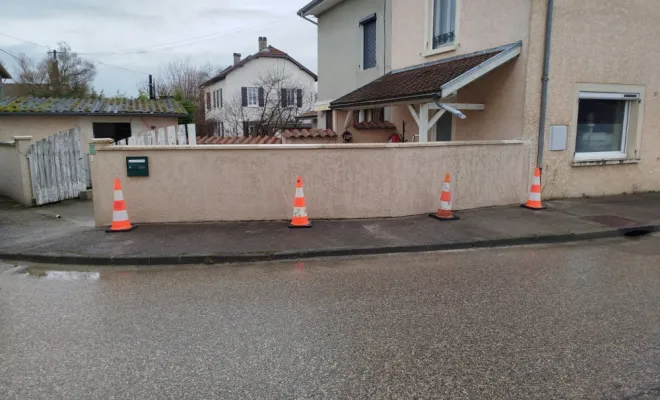 Réhabilitation d'un mur de clôture à Saint Victor de Cessieu, Bourgoin-Jallieu, KS Maçonnerie