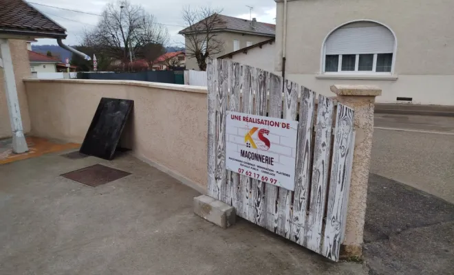 Réhabilitation d'un mur de clôture à Saint Victor de Cessieu, Bourgoin-Jallieu, KS Maçonnerie