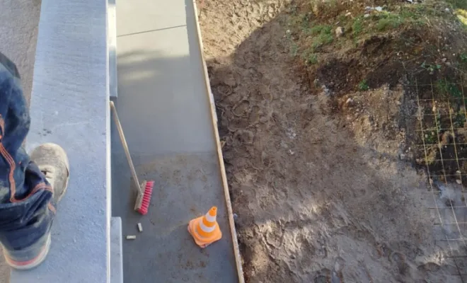 Réalisation d'escalier et dallage autour de l'agrandissement + ouverture dans mur pisé à Paladru, Bourgoin-Jallieu, KS Maçonnerie