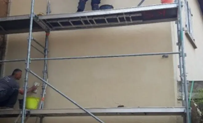 Rénovation d'un enduit sur pisé à la chaux à Saint Jean de Soudain, Bourgoin-Jallieu, KS Maçonnerie
