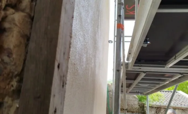 Rénovation d'un enduit sur pisé à la chaux à Saint Jean de Soudain, Bourgoin-Jallieu, KS Maçonnerie