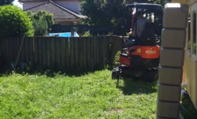 Mur de soutènement + pose de parement, Dallage et escalier à Saint Marcel Bel Accueil, Bourgoin-Jallieu, KS Maçonnerie