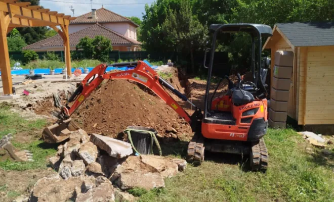 Mur de soutènement + pose de parement, Dallage et escalier à Saint Marcel Bel Accueil, Bourgoin-Jallieu, KS Maçonnerie