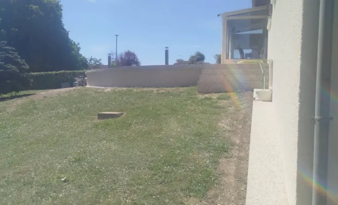 Création d'un espace terrasse en béton désactivé sur Rochetoirin, Bourgoin-Jallieu, KS Maçonnerie