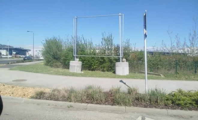 Installation d'un panneau publicitaire Annemasse , Bourgoin-Jallieu, KS Maçonnerie
